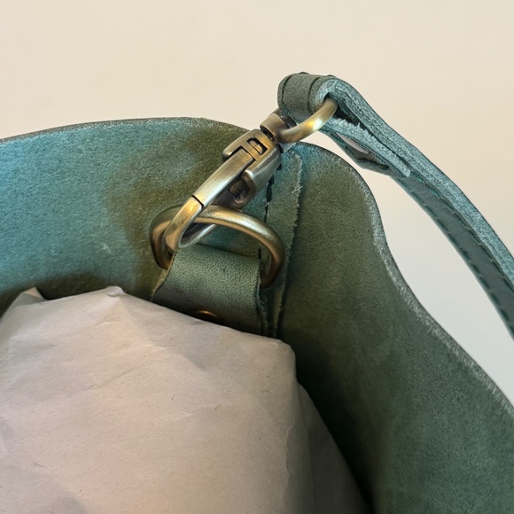 Portland Leather MEDIUM CROSSBODY TOTE Cucumber Green NEW in Box - Picture 14 of 15